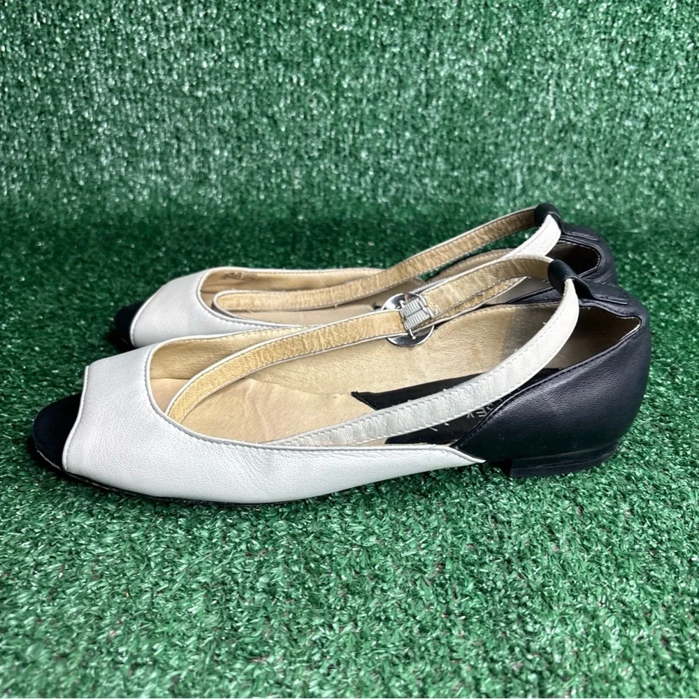 Michael Kors Peep Toe Ankle Strap Leather‎ Flats White Black Women's Size 8 M